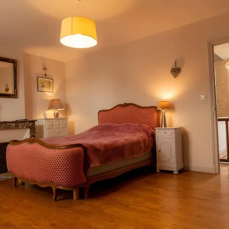 Domaine De L'angelique, Familial - Marais Poitevin Entre Niort Et La Rochelle Holiday home *
